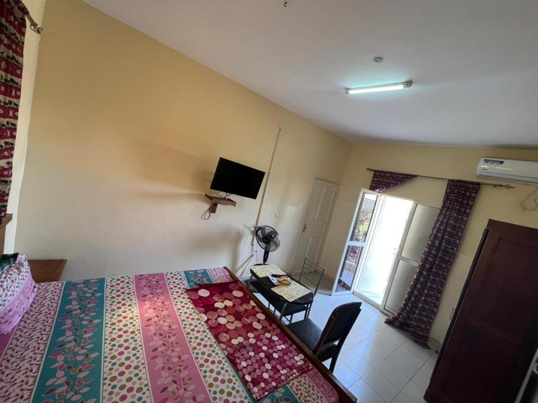 Chez Mimi Otel Toubab Dialaw Dış mekan fotoğraf
